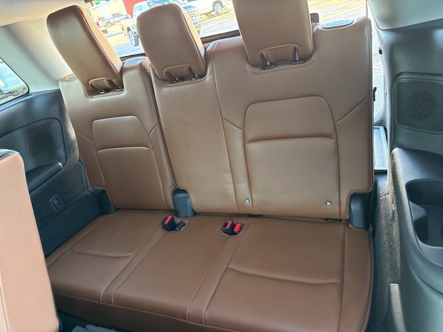 Used 2025 Nissan Pathfinder Platinum w/ Cargo Package AWD/4WD image 35