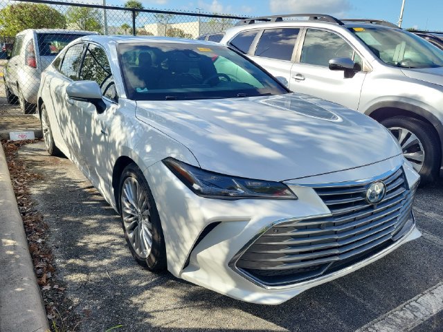 Used 2020 Toyota Avalon Limited w/ Advanced Safety Package FWD image 2