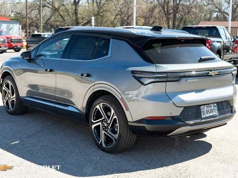 New 2026 Chevrolet Equinox EV LT w/ Convenience Package II image 9