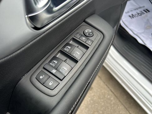 New 2026 Chrysler Pacifica Limited w/ S Appearance Package image 28