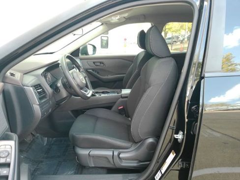 Used 2023 Nissan Rogue S FWD image 14