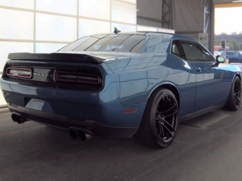 Used 2020 Dodge Challenger R/T Scat Pack RWD image 5