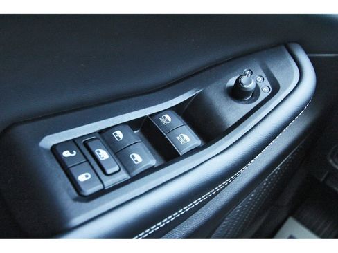 Used 2023 Jeep Grand Cherokee Limited w/ Luxury Tech Group II RWD image 19