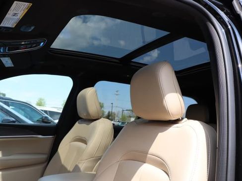 Used 2024 Jeep Grand Cherokee Limited w/ Black Appearance Package AWD/4WD image 25