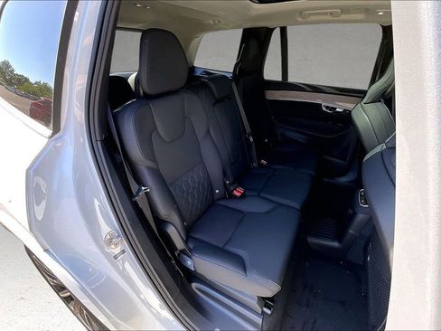 New 2026 Volvo XC90 T8 Plus w/ Protection Package Premier AWD/4WD image 10