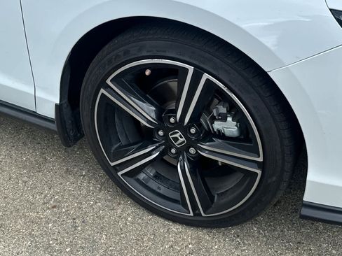 Used 2023 Honda Accord Sport image 12