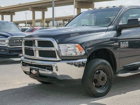 Used 2016 RAM 3500 Tradesman w/ Chrome Appearance Group image 7