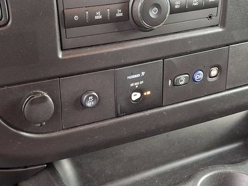 Certified 2025 GMC Savana 2500 w/ Driver Convenience Package RWD image 23