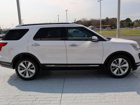 Used 2019 Ford Explorer Limited w/ Class III Trailer Tow Package image 6