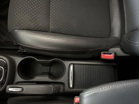 Used 2022 Buick Encore Preferred w/ Safety Package II image 42