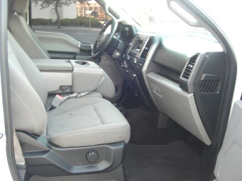 Used 2018 Ford F150 XLT w/ Trailer Tow Package image 16