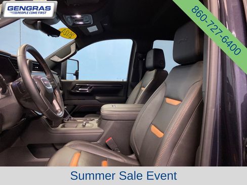 Used 2024 GMC Sierra 2500 AT4 w/ Technology Package AWD/4WD image 10
