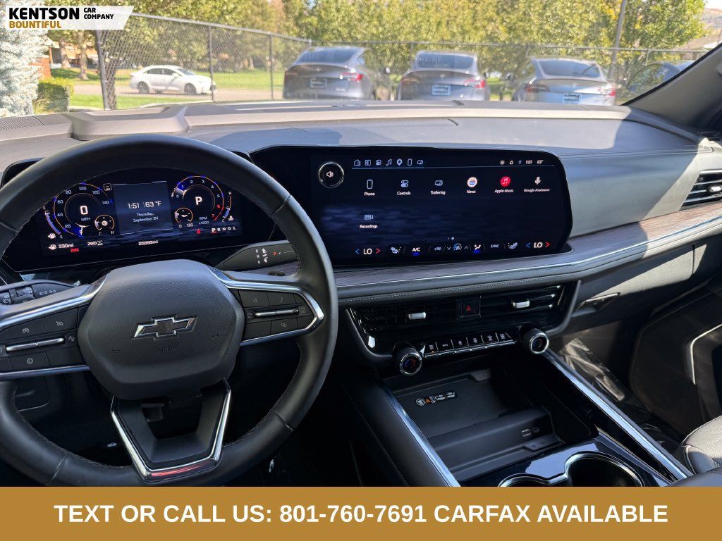 Used 2025 Chevrolet Suburban Z71 AWD/4WD image 20