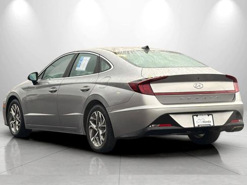 Used 2021 Hyundai Sonata SEL w/ Preferred Accessory Package image 6