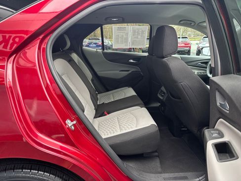 Used 2018 Chevrolet Equinox LT image 40