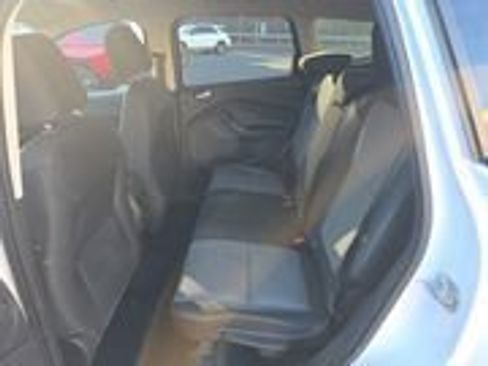 Used 2017 Ford Escape SE w/ Equipment Group 201A image 19