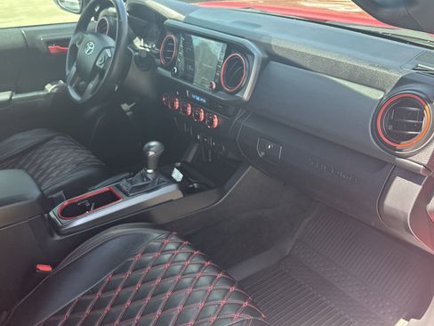 Used 2023 Toyota Tacoma TRD Off-Road AWD/4WD image 16