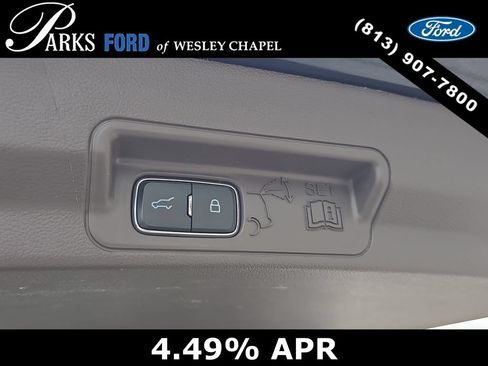 Certified 2024 Ford Explorer Platinum w/ Technology Package AWD/4WD image 9