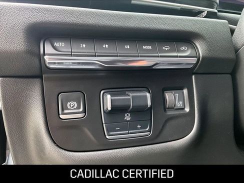 Used 2025 Cadillac Escalade ESV Sport w/ Touring Package AWD/4WD image 32