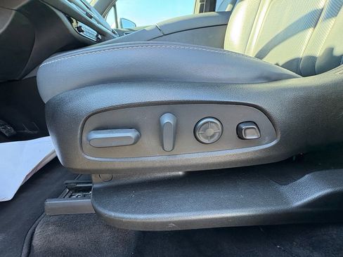 Used 2022 Buick Enclave Premium image 18