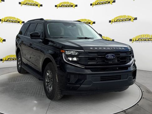 New 2025 Ford Expedition Active image 8
