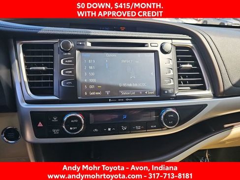 Used 2017 Toyota Highlander XLE AWD/4WD image 20