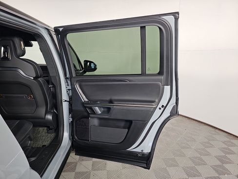 Used 2023 Rivian R1S Adventure image 19