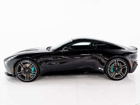 New 2026 Aston Martin V8 Vantage image 2