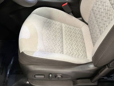 Used 2022 Chevrolet Equinox LT FWD image 21