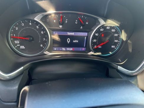 Used 2022 Chevrolet Equinox Premier AWD/4WD image 16