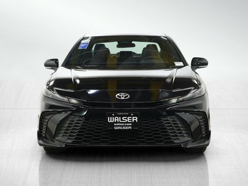 Used 2025 Toyota Camry SE image 8