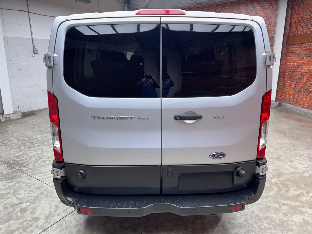 Certified 2019 Ford Transit 350 XLT RWD image 4