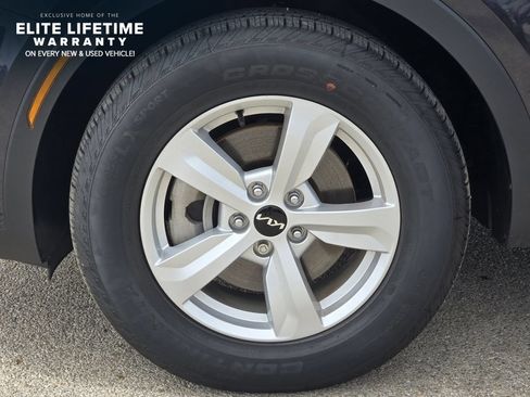 Certified 2026 Kia Sorento LX FWD image 10