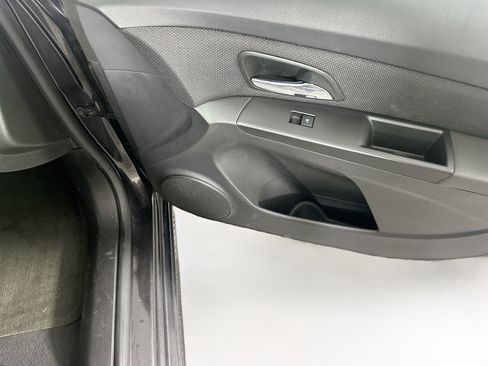 Used 2014 Chevrolet Cruze LT w/ RS Package image 28