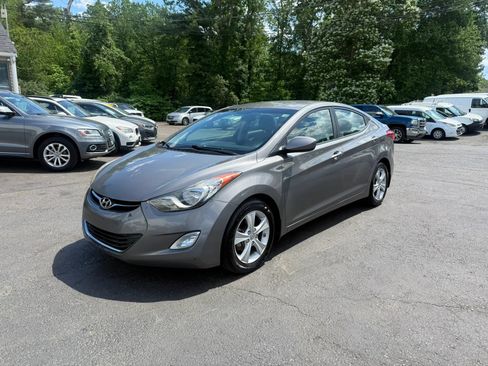 Used 2013 Hyundai Elantra GLS w/ Preferred Pkg FWD image 3