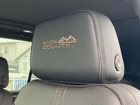 New 2025 Chevrolet Tahoe High Country w/ Sun And Tow Package image 15