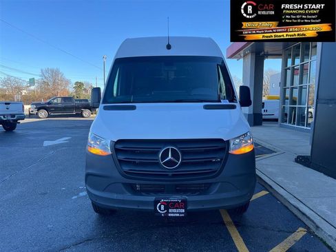 Used 2023 Mercedes-Benz Sprinter 2500 image 2