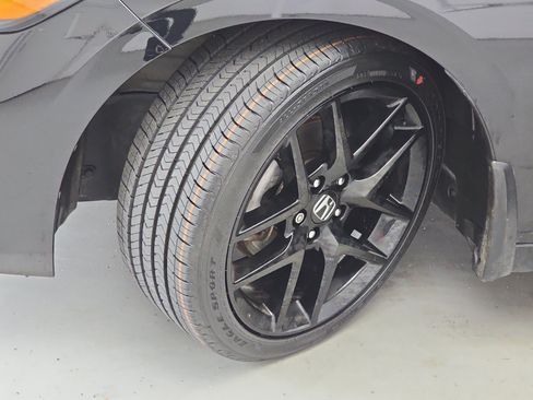 Used 2025 Honda Civic Sport image 31