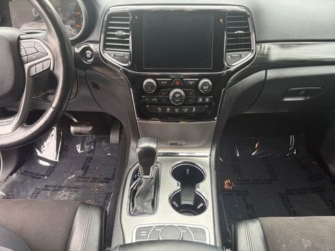 Used 2020 Jeep Grand Cherokee Laredo w/ Quick Order Package 2BN North AWD/4WD image 14