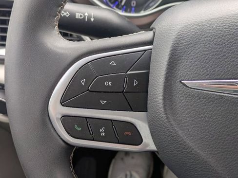 Used 2023 Chrysler Voyager LX FWD image 25