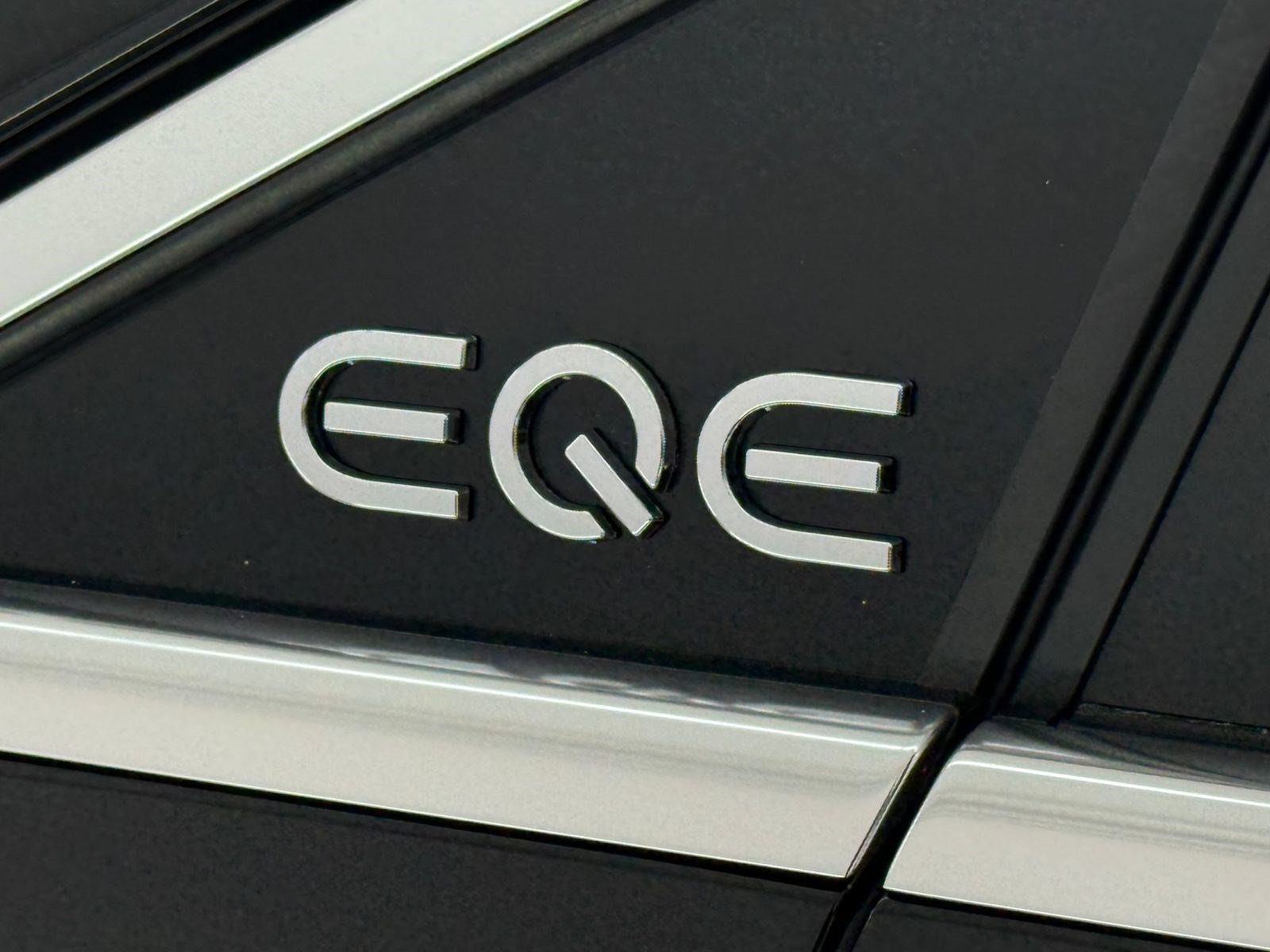 Certified 2023 Mercedes-Benz EQE 350+ 4MATIC SUV image 29