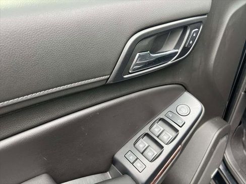 Used 2019 GMC Yukon SLE w/ SLE Value Package image 16