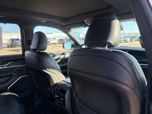 Used 2024 Jeep Grand Cherokee Trailhawk w/ Luxury Tech Group III image 53