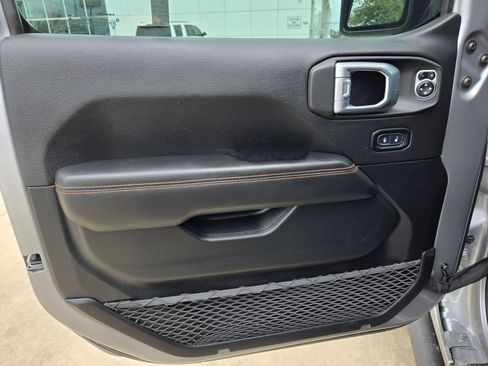 Used 2021 Jeep Gladiator Mojave AWD/4WD image 19