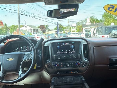 Used 2015 Chevrolet Silverado 1500 High Country w/ High Country Premium Package AWD/4WD image 20