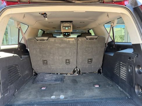 Used 2017 Chevrolet Suburban LT w/ Luxury Package image 20