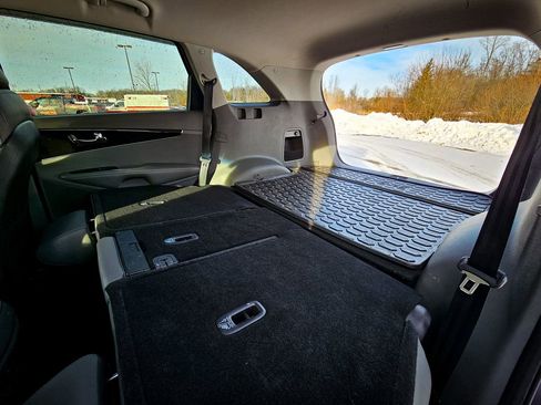 Used 2016 Kia Sorento EX image 33