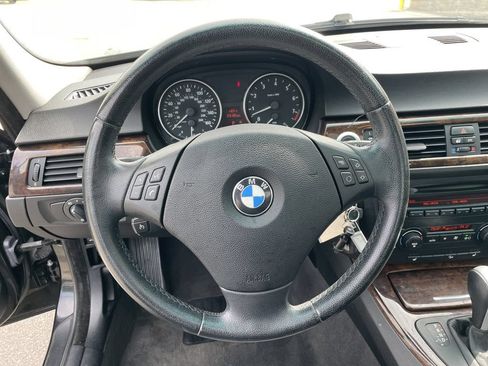 Used 2006 BMW 330xi Sedan AWD/4WD image 3