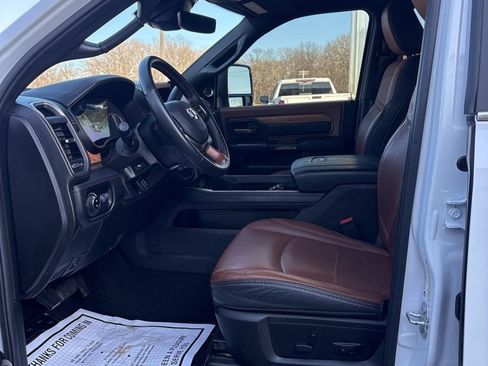 Used 2024 RAM 3500 Limited w/ Safety Group image 9