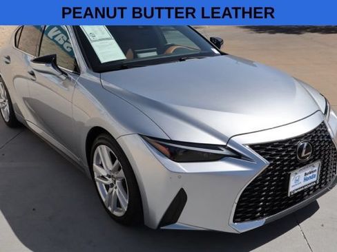 Used 2023 Lexus IS 300 w/ Comfort Package RWD image 3